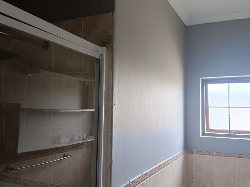 2 Bedroom Swan Ridge Flat - Secure Estate - Photo 10