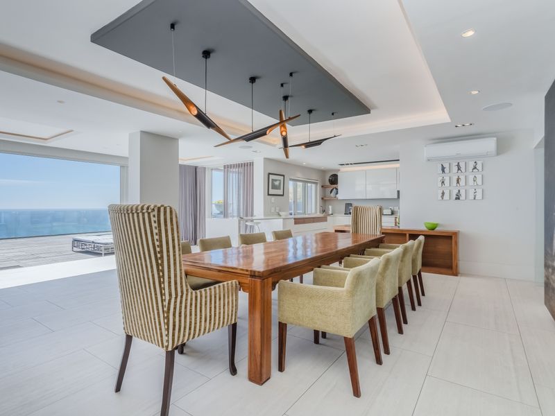 Luxury penthouse living with breathtaking ocean views - Photo 10