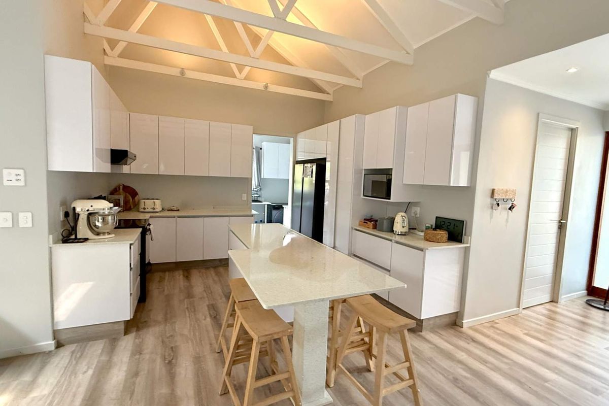 Modern four-bedroom home in a secure Dunrobin estate, Ferncliff - Photo 3