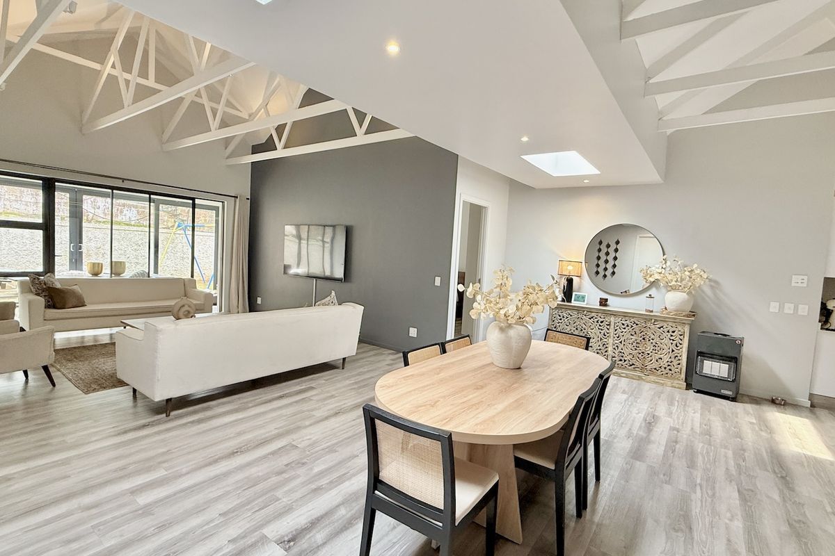 Modern four-bedroom home in a secure Dunrobin estate, Ferncliff - Photo 4