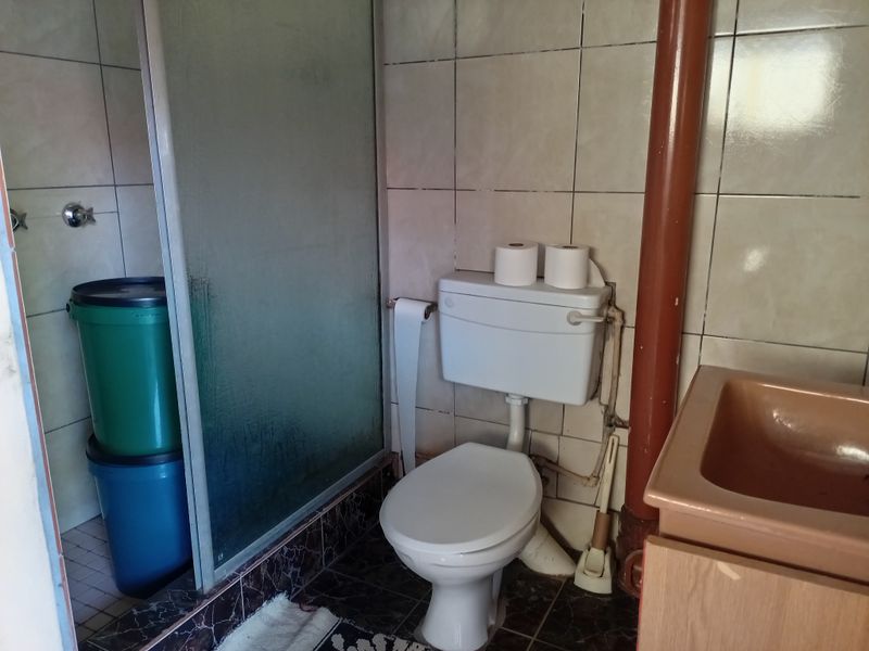 Charming 3bedroom family home for sale in Lennoxton,—your perfect home awaits! Don't miss out - Photo 7