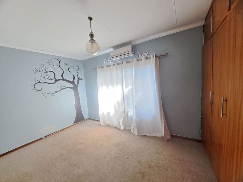 Spacious Family Home in Cashan!! - Photo 9