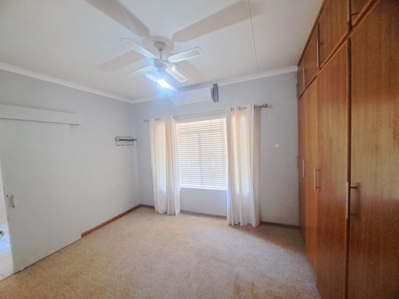 Spacious Family Home in Cashan!! - Photo 6