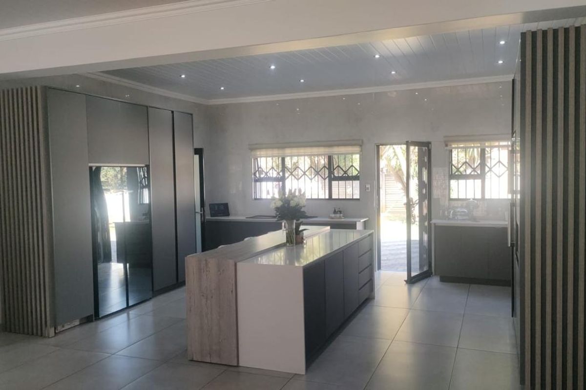 BRAND NEW HOME IN EAST-END - Photo 4