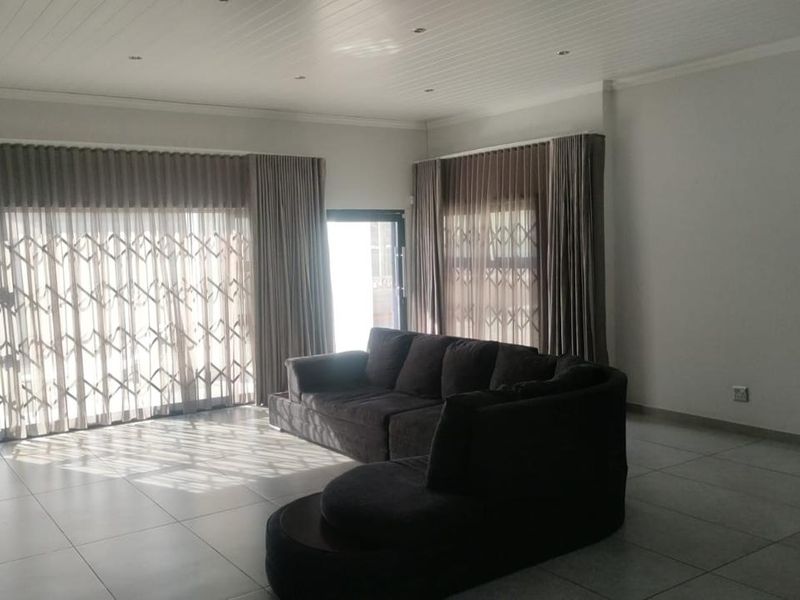 BRAND NEW HOME IN EAST-END - Photo 7