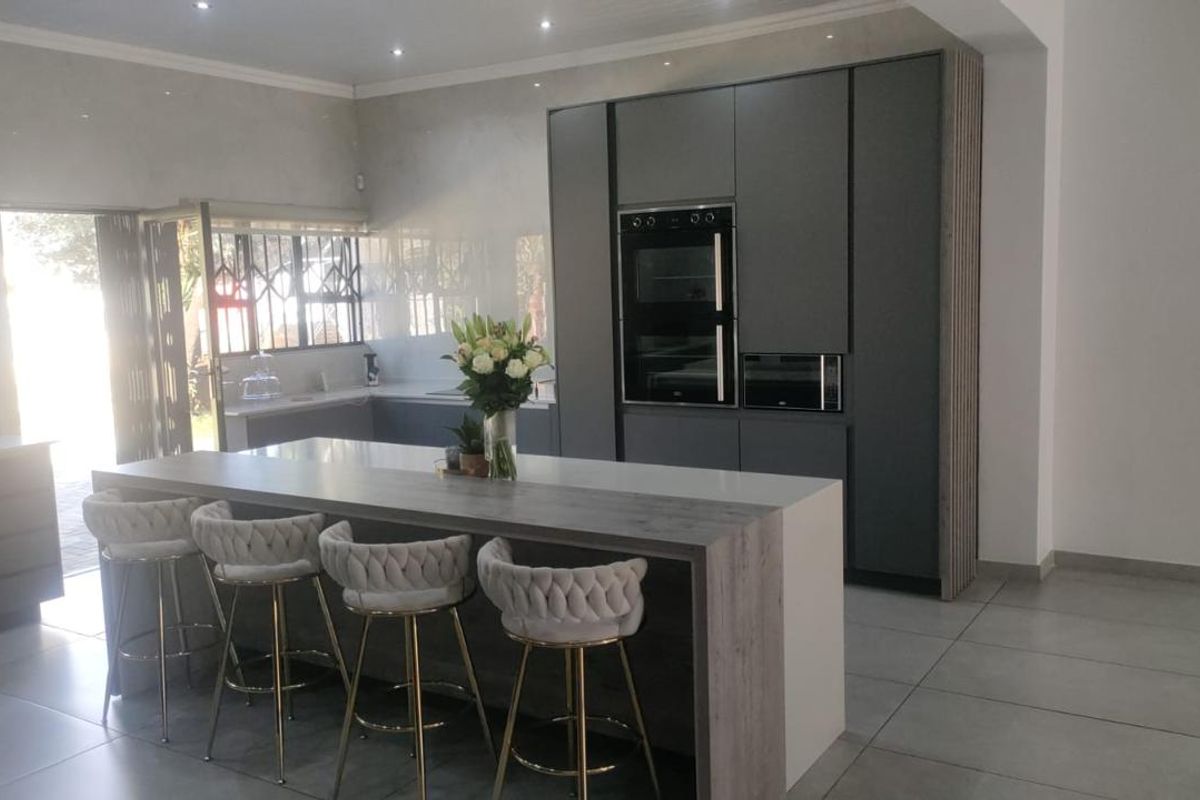 BRAND NEW HOME IN EAST-END - Photo 2