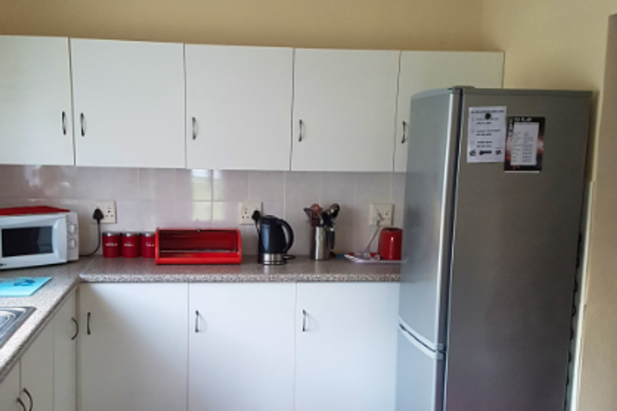 Double Your Income – Two 3-Bedroom Houses - Photo 5
