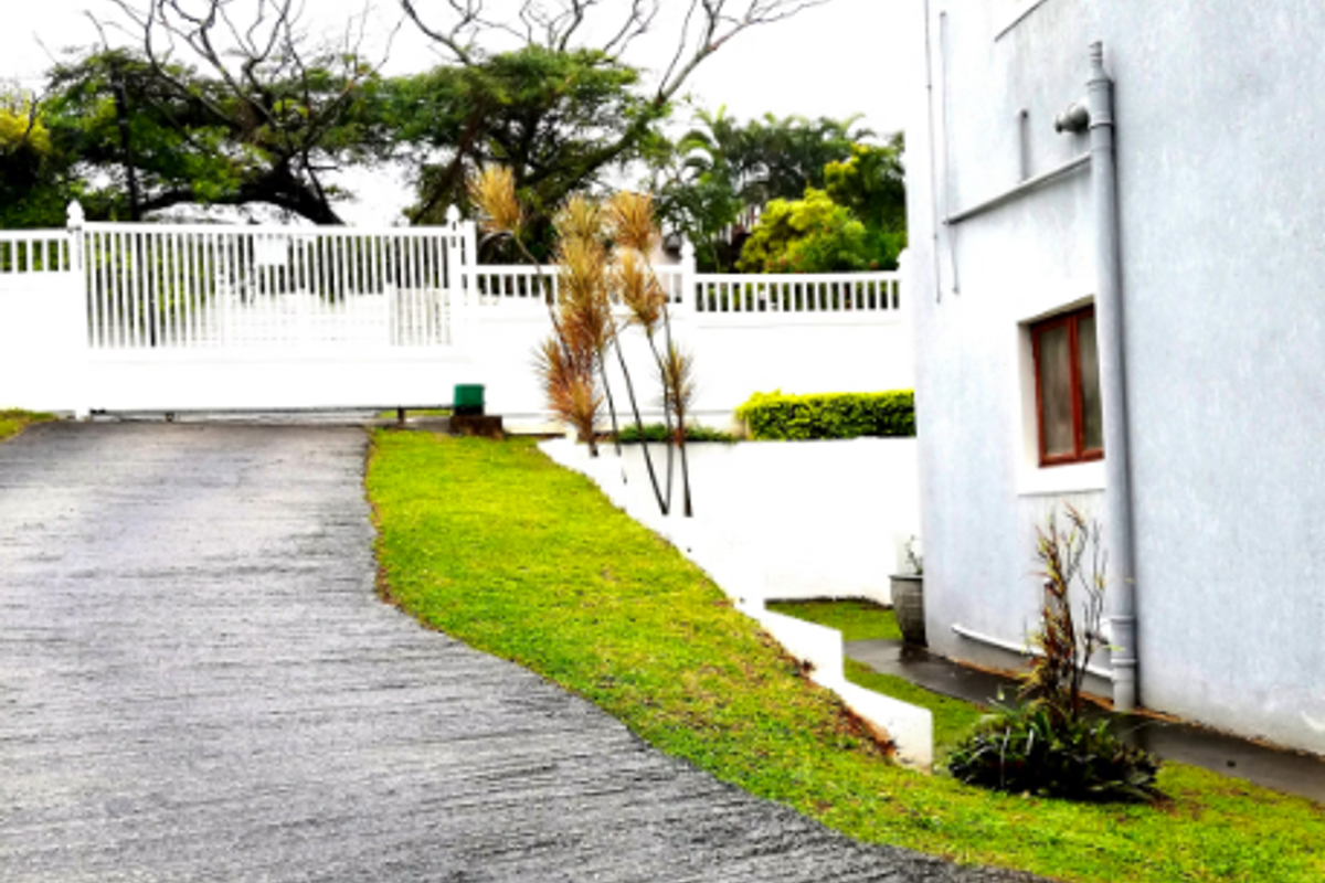 Double Your Income – Two 3-Bedroom Houses - Photo 3