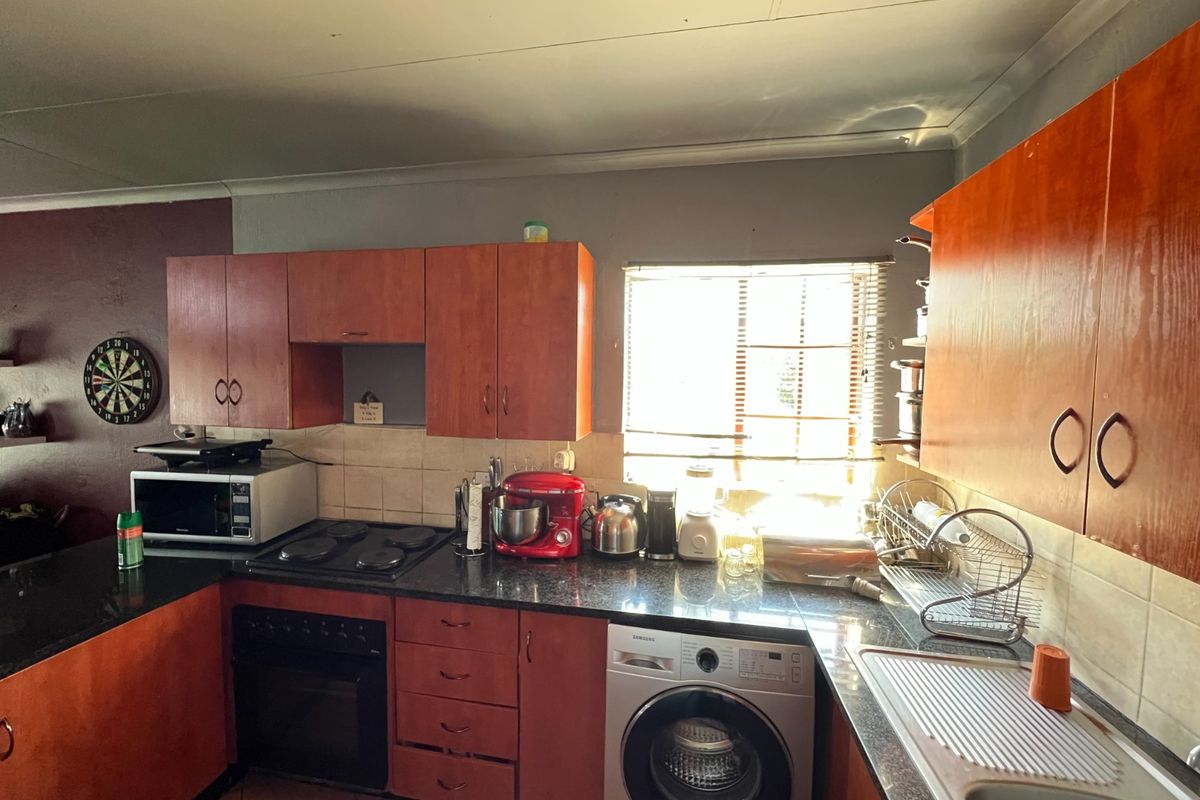 Lock up and go property in Wolmer - Photo 2