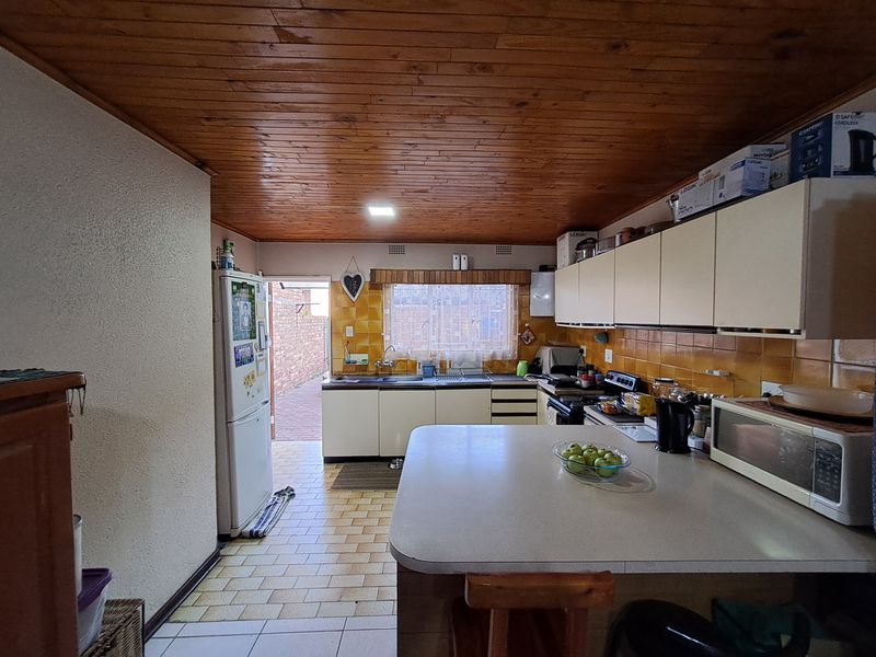 Perfect Lock-Up and Go! - Photo 9