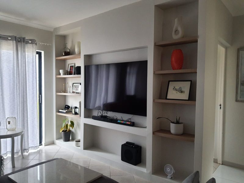 Modern 2 bedroom townhouse within a secure gated complex in Umlele Heights, Kidds Beach - Photo 7