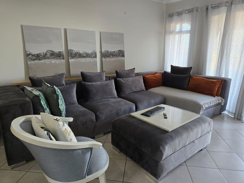 Modern 2 bedroom townhouse within a secure gated complex in Umlele Heights, Kidds Beach - Photo 4