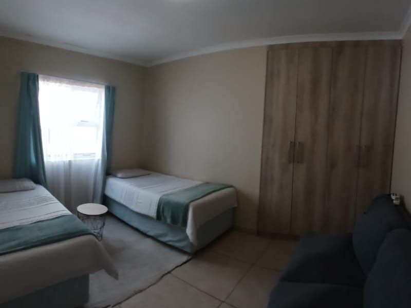 3bedroom Townhouse in Beacon Bay - Photo 9