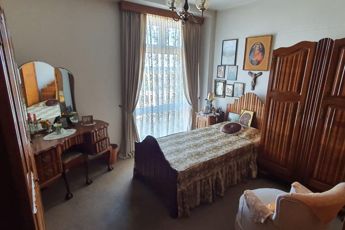 Two adjoining apartments sold as one - Photo 4