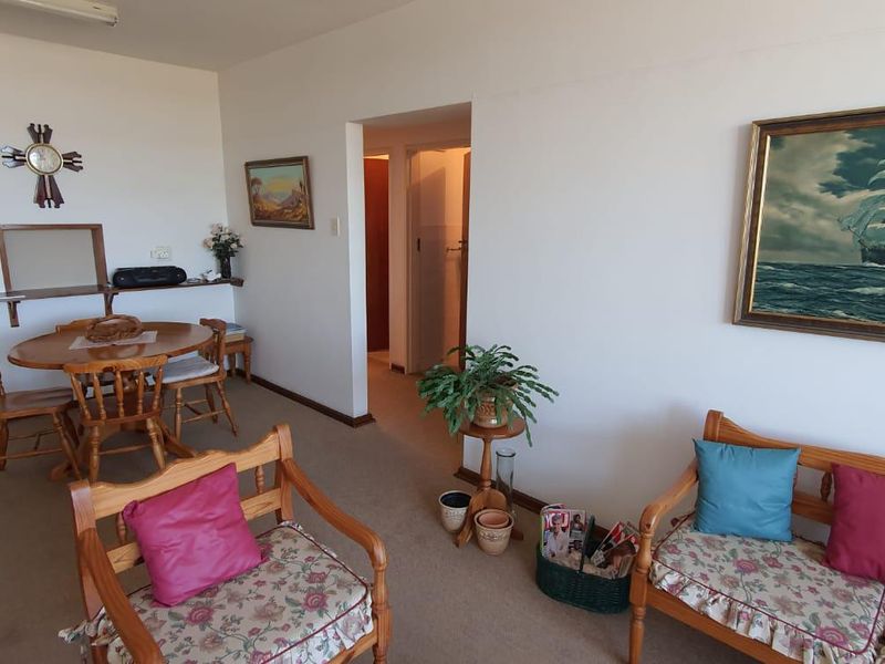 Two adjoining apartments sold as one - Photo 8