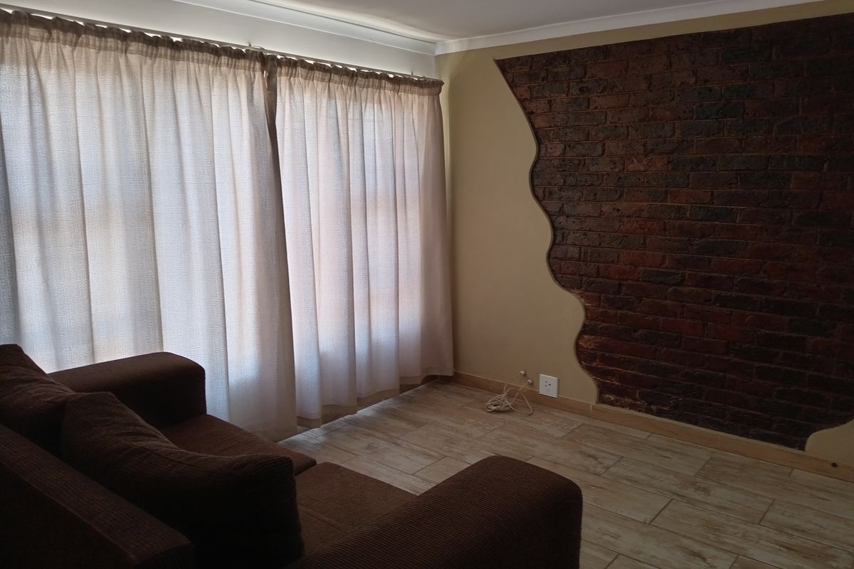 Stunning semi furnished flatlet to rent in South Crest - Photo 5