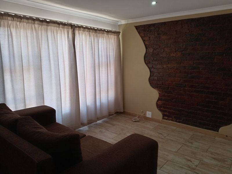 Stunning semi furnished flatlet to rent in South Crest - Photo 5
