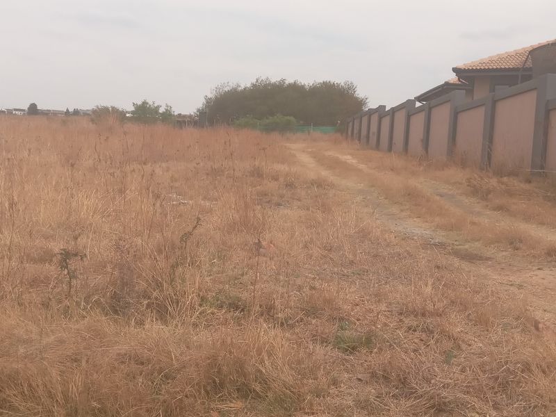 Vacant land for sale in a Secured Estate - Photo 2