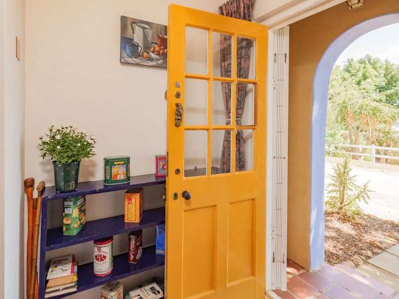 An Exceptional Cottage in One of Napier’s Finest Streets - Photo 7