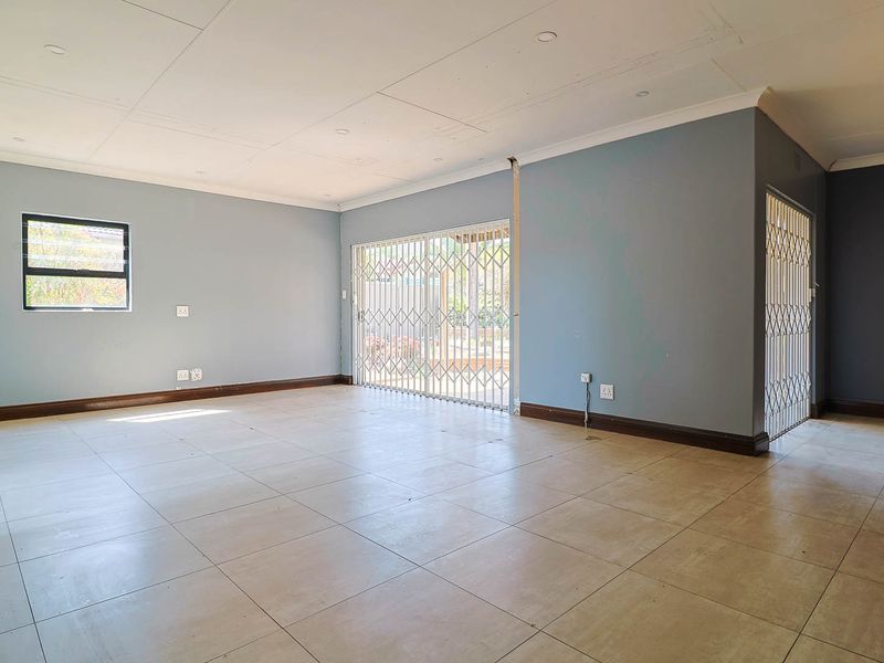 Location Location Location with Future Growth Opportunity - Randhart - Photo 4