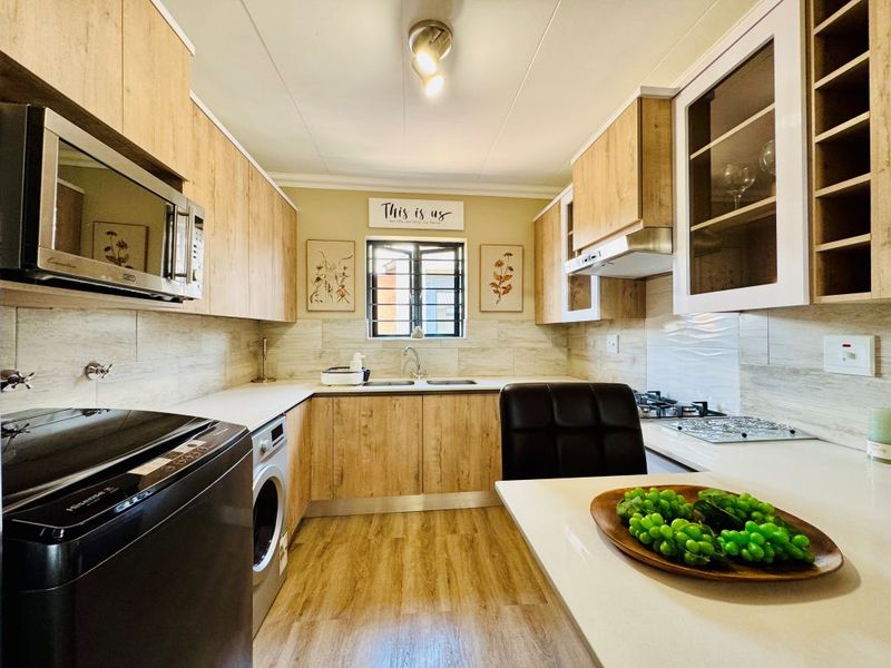 Stylish 2-Bedroom Apartment in a Secure, Eco-Friendly Estate - Photo 2