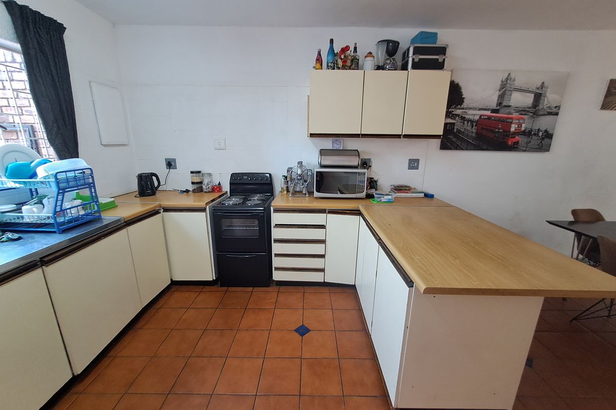 3-Bedroom Duplex for Sale in Central - Photo 5