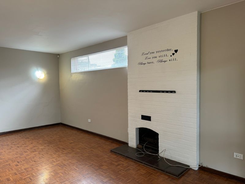 Beautiful Newly Painted One Bedroom Ground Floor Flat to Rent - Photo 5