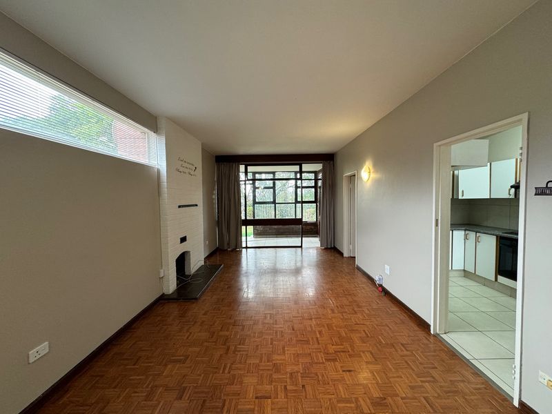 Beautiful Newly Painted One Bedroom Ground Floor Flat to Rent - Photo 4