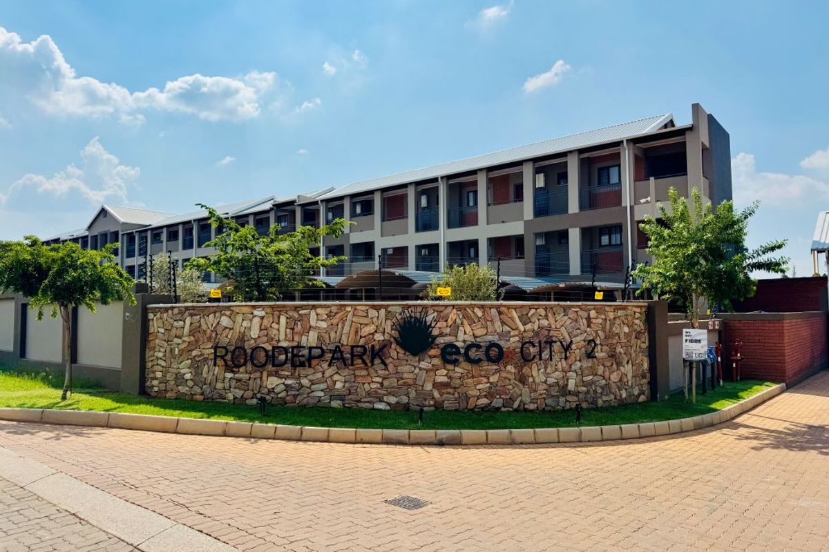 Eco-Elegance and Modern Living in Roodepark Eco City 2 - Photo 5