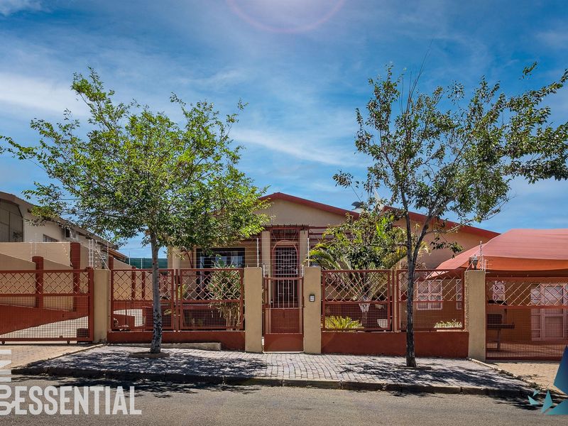 KHOMASDAL - N$2,200,000 - Photo 1