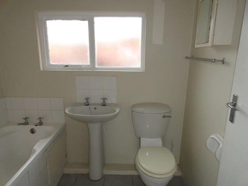 Sunny 1Bed Flat in Caversham Glen - Photo 10