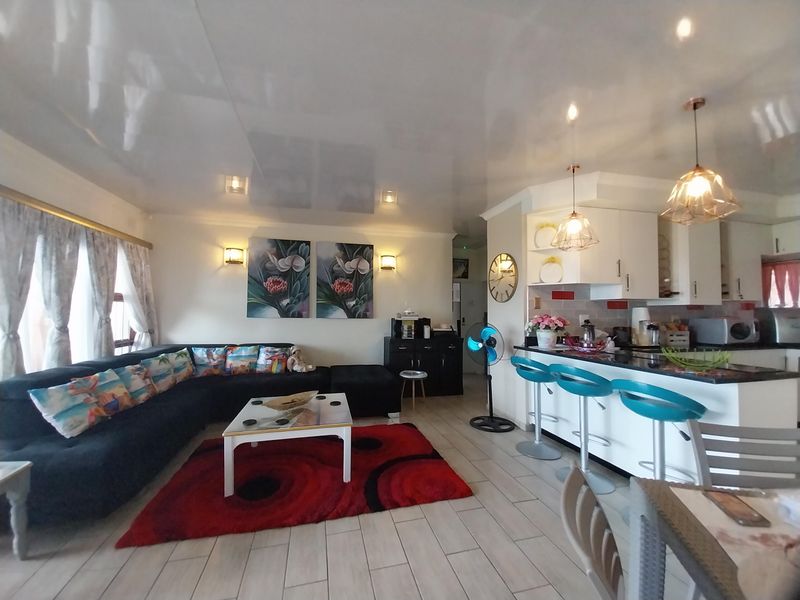 Beautiful home with amazing sea views... - Photo 4