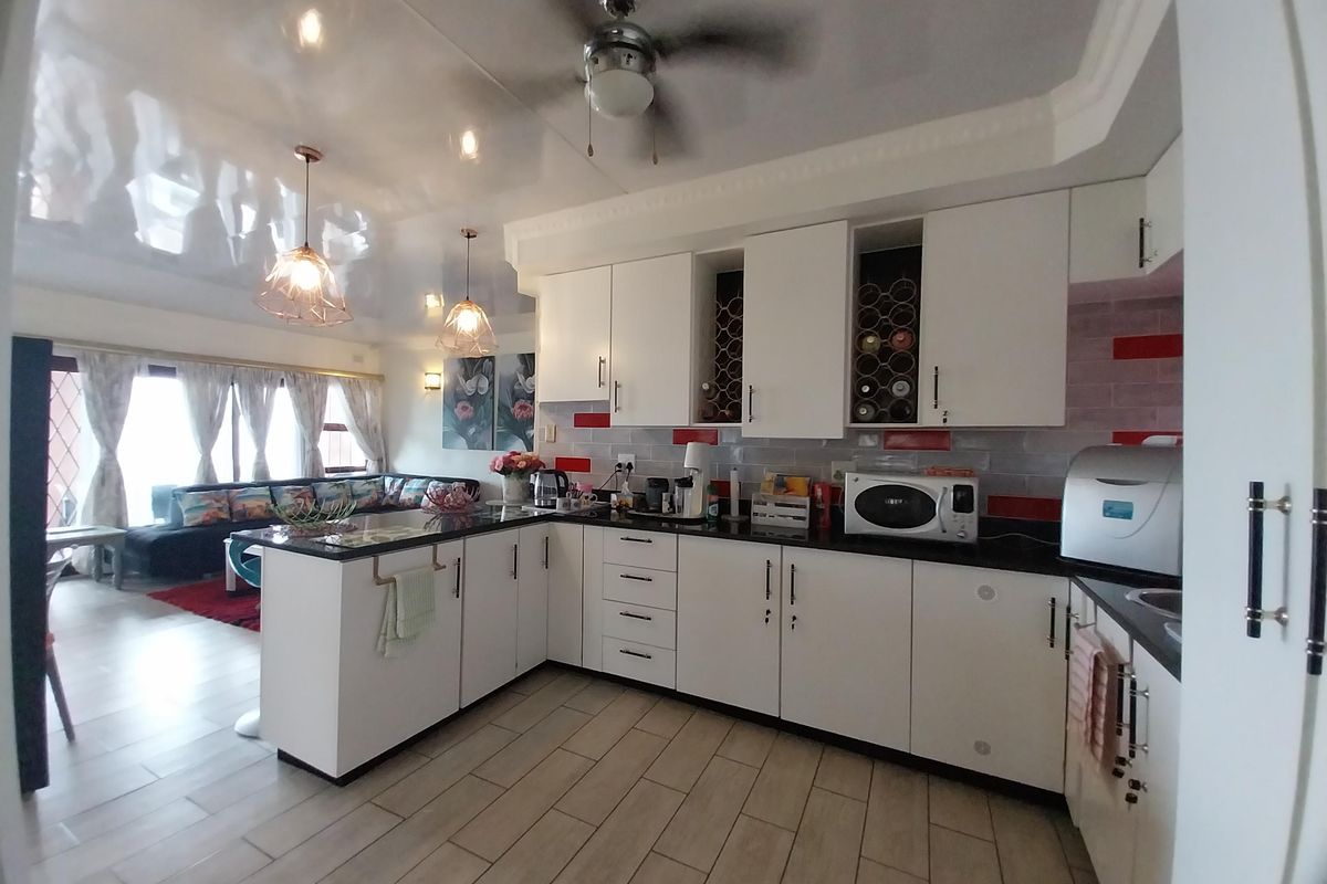 Beautiful home with amazing sea views... - Photo 5