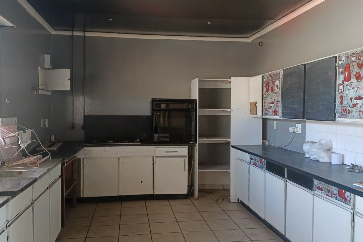 3 Bedroom House To Rent - Photo 3