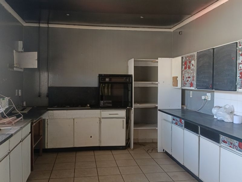 3 Bedroom House To Rent - Photo 3