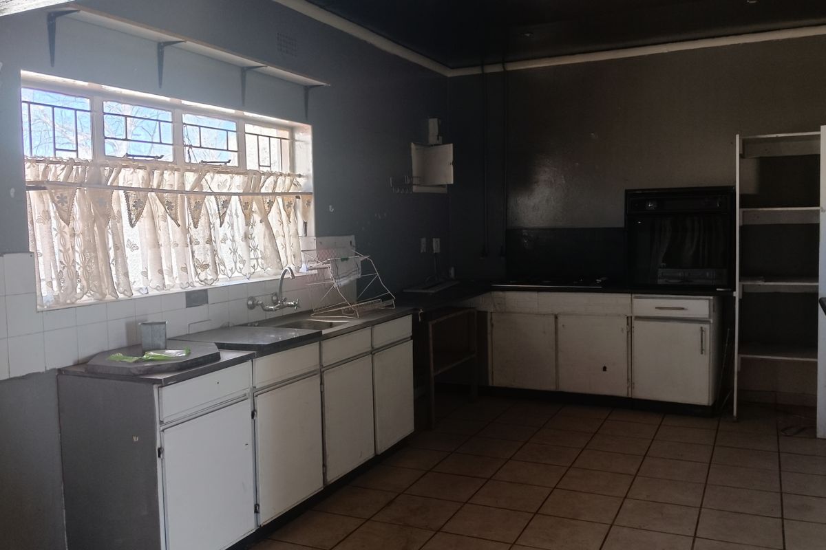 3 Bedroom House To Rent - Photo 4