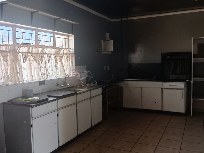 3 Bedroom House To Rent - Photo 4