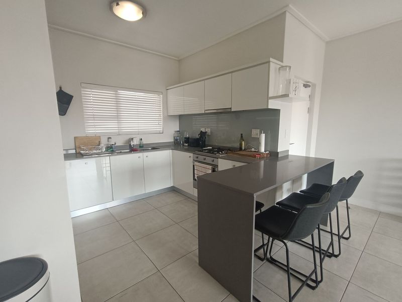 Luxury living in this exquisite 2-bedroom apartment! - Photo 10