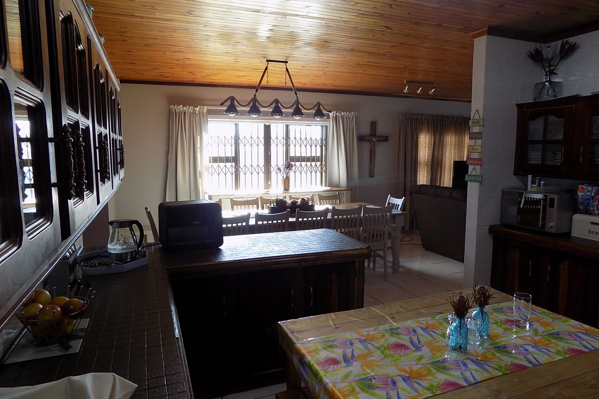 Property available in secure complex - Photo 5
