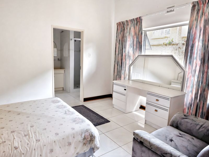 Live Large in Paradise - Photo 8