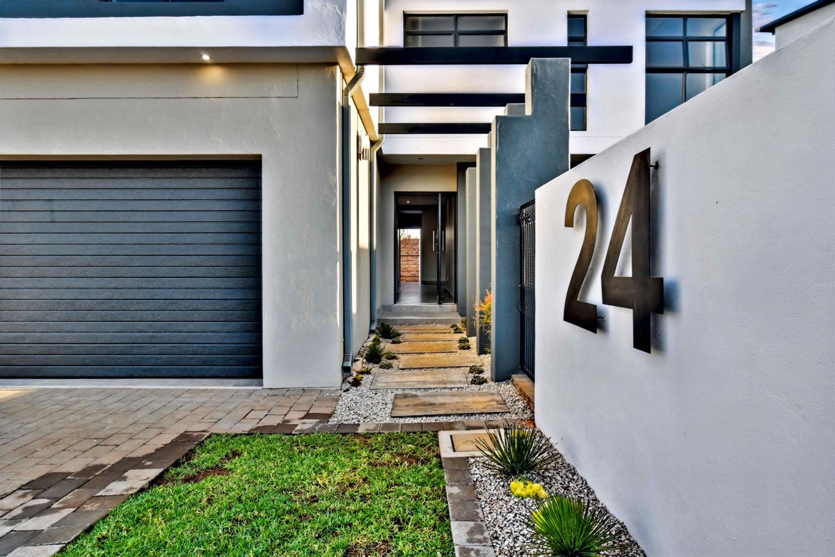 Modern Turn-Key 3-Bedroom Home in Sought-After Fountainbrook Estate. - Photo 5