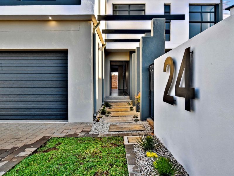 Modern Turn-Key 3-Bedroom Home in Sought-After Fountainbrook Estate. - Photo 5