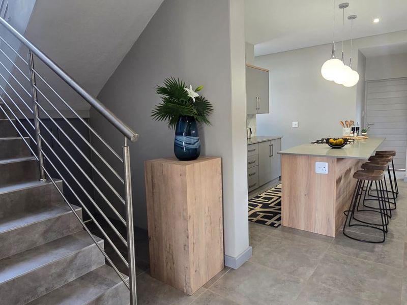 Modern Turn-Key 3-Bedroom Home in Sought-After Fountainbrook Estate. - Photo 8