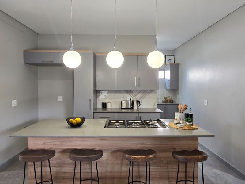 Modern Turn-Key 3-Bedroom Home in Sought-After Fountainbrook Estate. - Photo 10