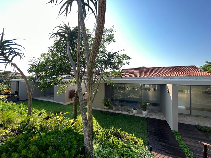 **Townhouse with Ocean View on Secure Golf Estate ** - Photo 3