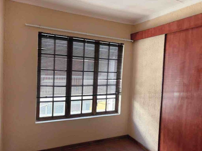 Conveniently located 1.4 km from the NWU campus! - Photo 5