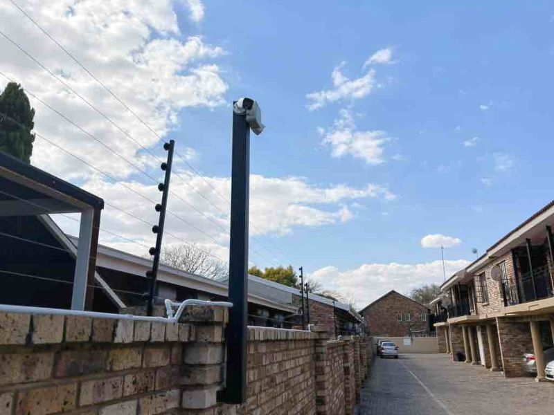 Conveniently located 1.4 km from the NWU campus! - Photo 10