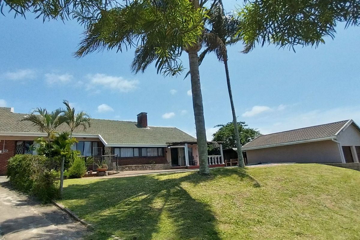 Charming 3 Bedroom house with flatlet and Sparkling pool - Photo 4