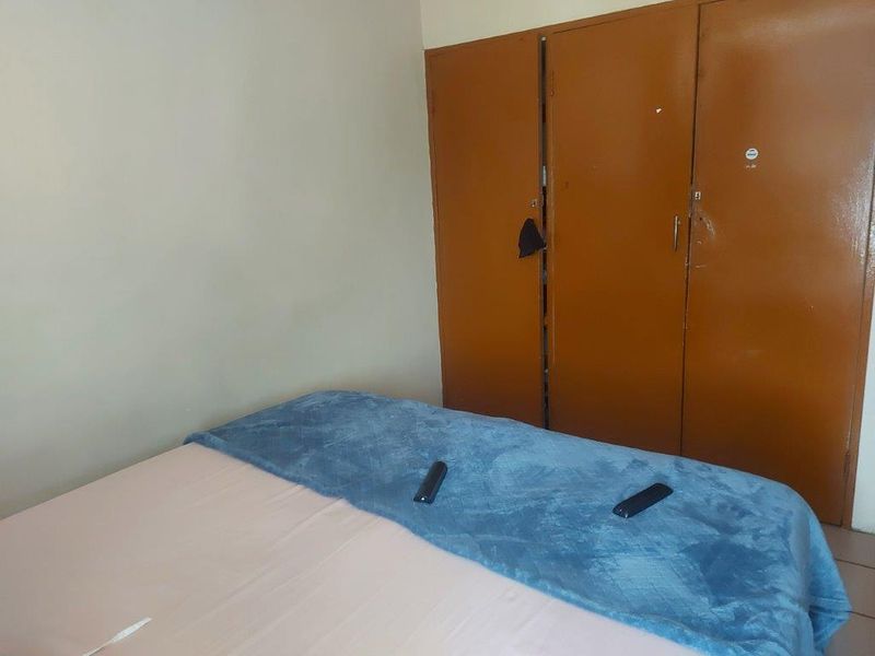 3 BEDROOM APARTMENT LOCATED IN CENTRAL RUSTENBURG - Photo 6