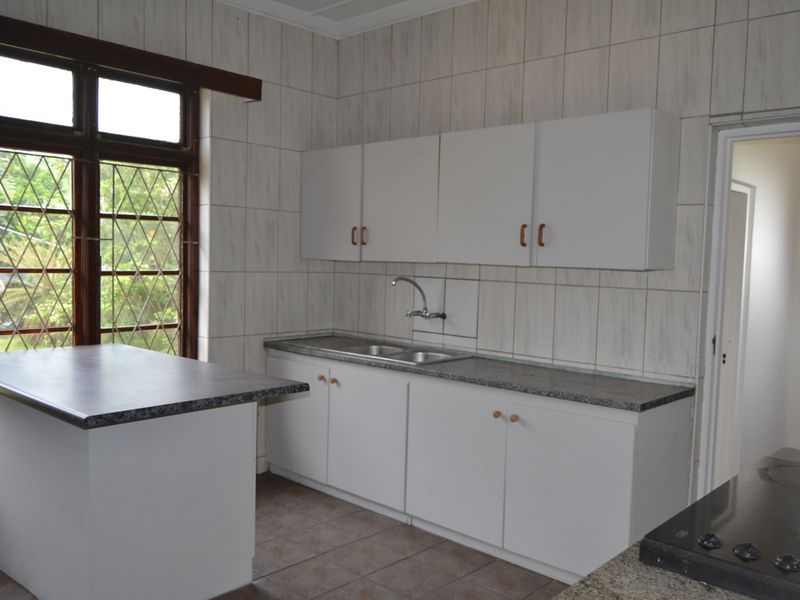 Large property with lots of potential! - Photo 9